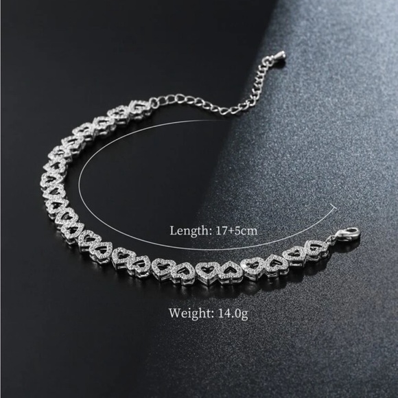 Cubic zirconia heart decor bracelet. - Picture 3 of 3